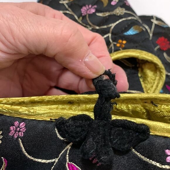 CiccaBella Size 9-10 silk House slippers and cosmetic bag. - Picture 8 of 8